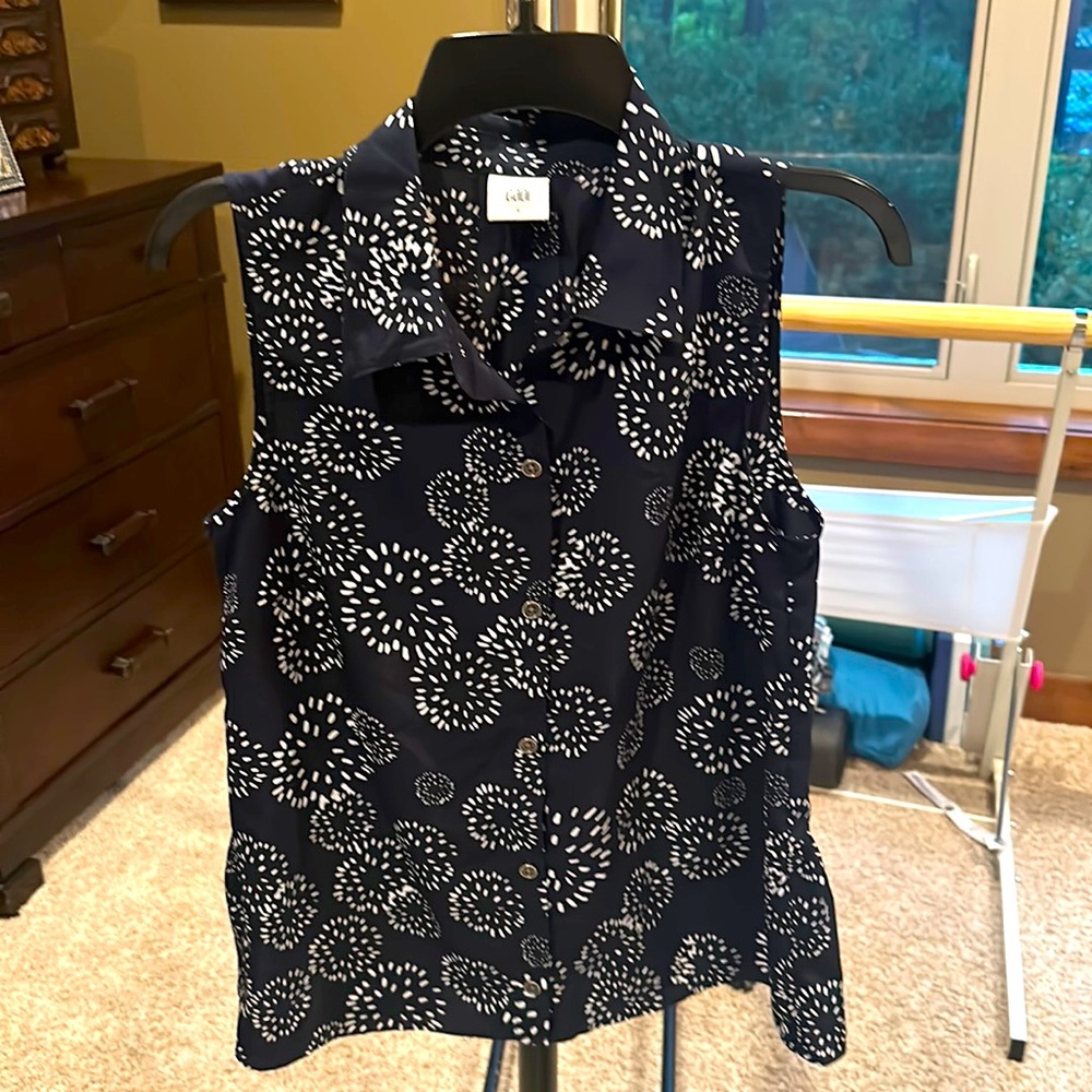 CAbi navy collared tank top. Size S